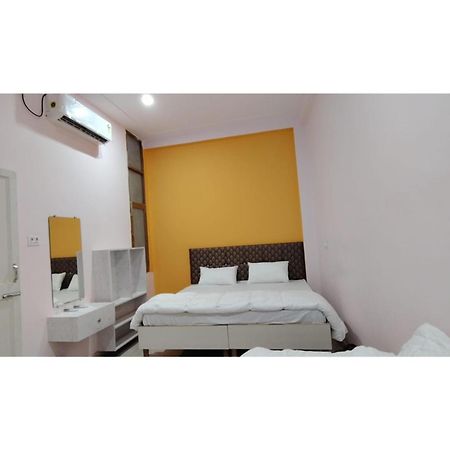 Shree Puram Hotel Varanasi Exterior foto